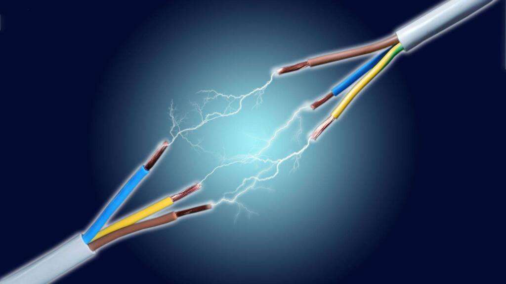 травма от електричество, електрически ток, удар